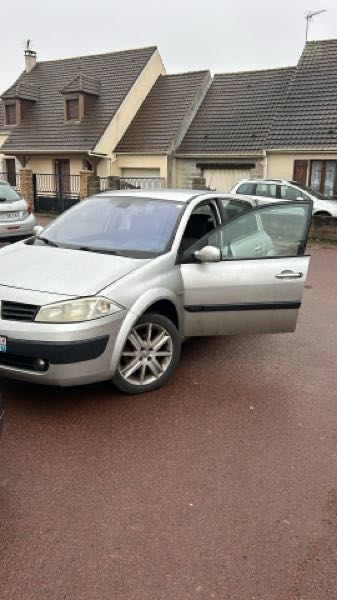 Renault Megane Megane 2 2005 modèle 1.5 diesel