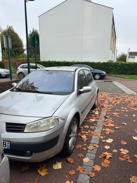 Renault Megane Megane 2 2005 modèle 1.5 diesel
