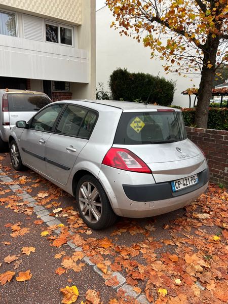 Renault Megane Megane 2 2005 modèle 1.5 diesel