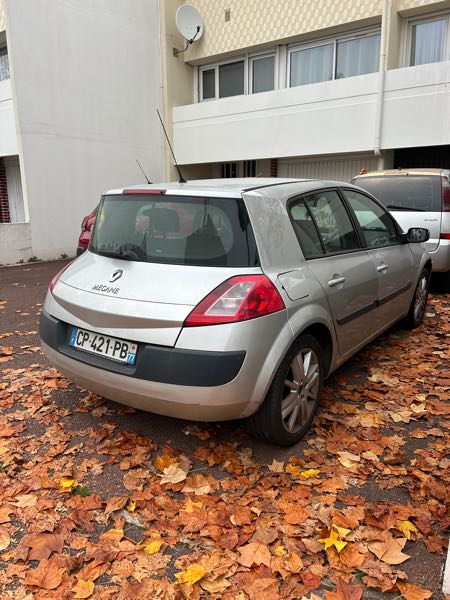 Renault Megane Megane 2 2005 modèle 1.5 diesel