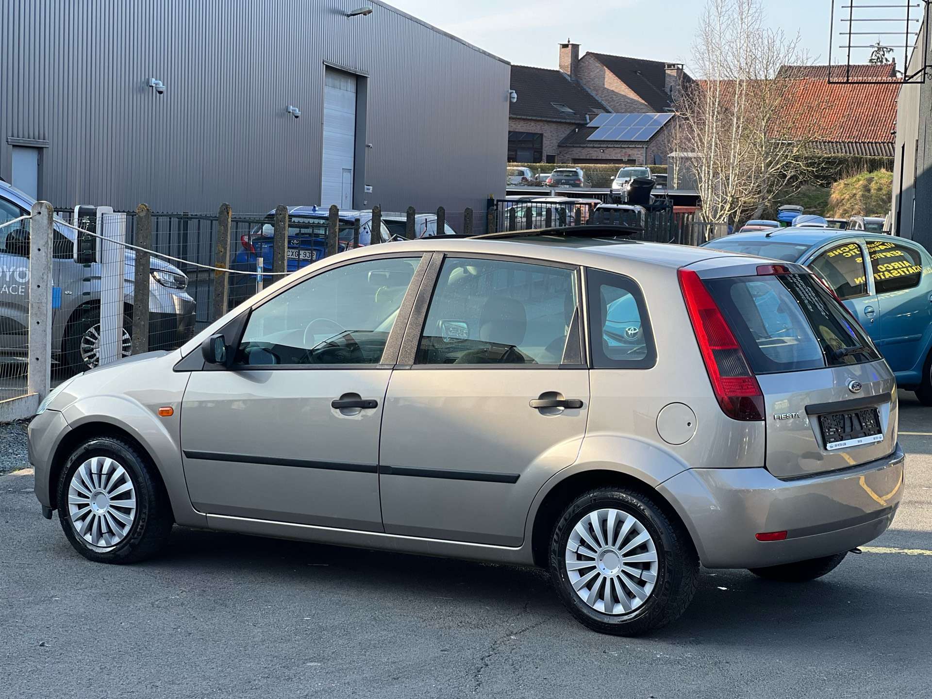 Ford Fiesta 1.6i SE 16v*EURO4*contrôle technique*CAR-PASS*