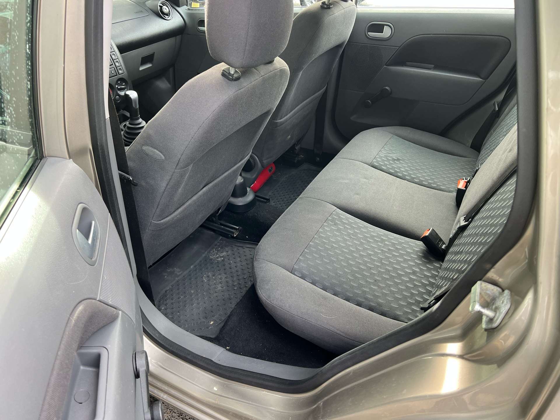 Ford Fiesta 1.6i SE 16v*EURO4*contrôle technique*CAR-PASS*