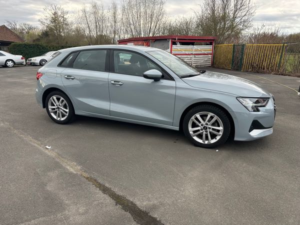Audi A3 III (2) SPORTBACK 35 TDI 150 DESIGN LUXE S TRONIC 7