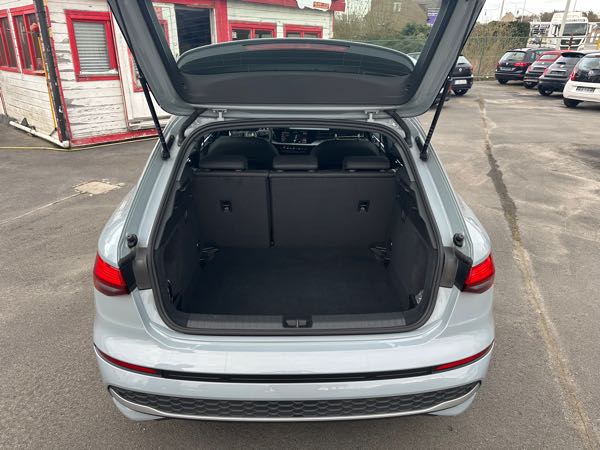 Audi A3 III (2) SPORTBACK 35 TDI 150 DESIGN LUXE S TRONIC 7