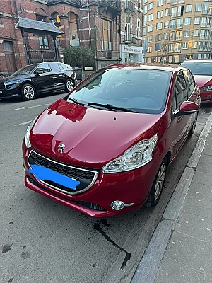Peugeot 208 (2) 1.2 PURETECH 82 STYLE 5P