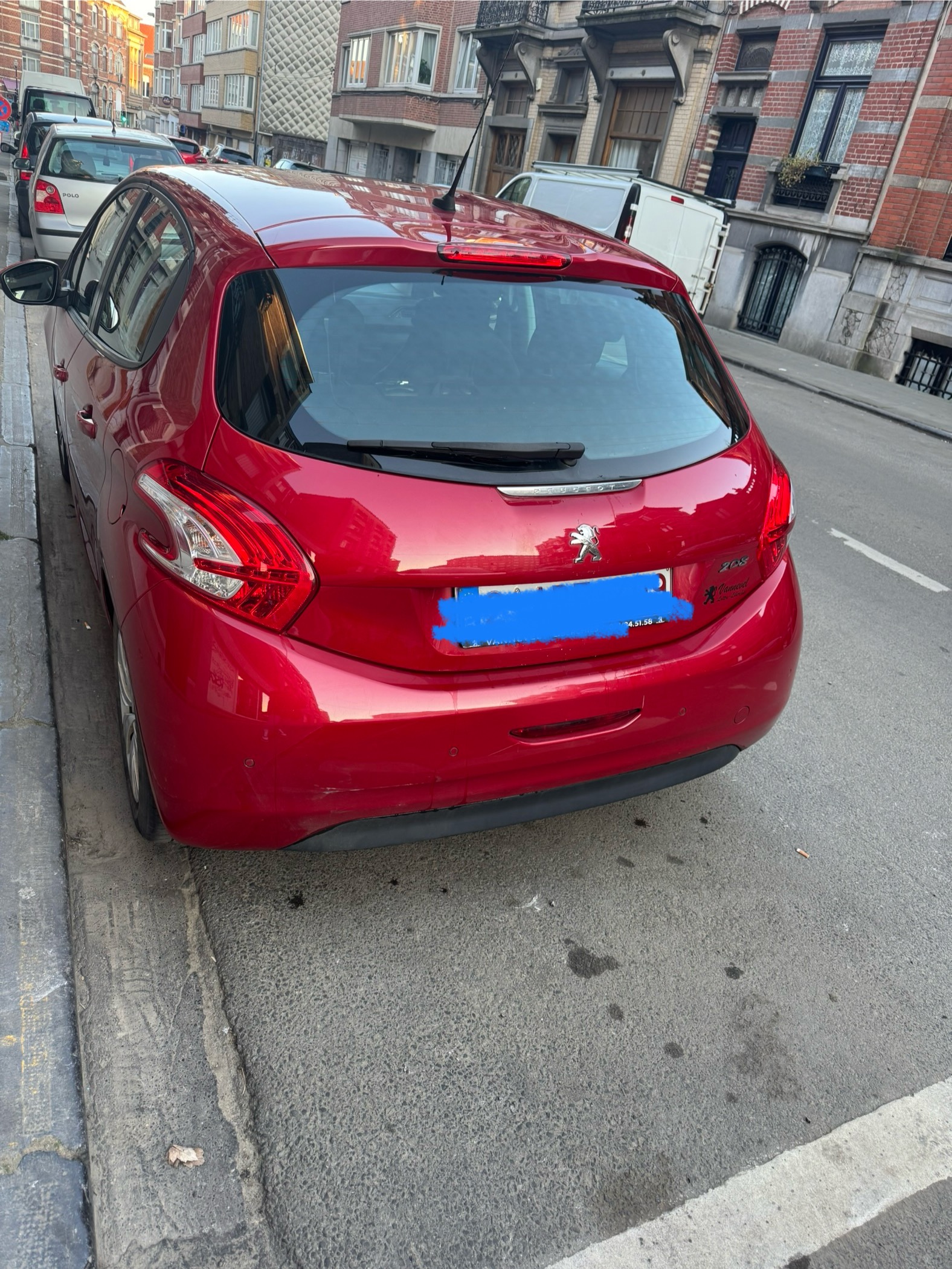 Peugeot 208 (2) 1.2 PURETECH 82 STYLE 5P