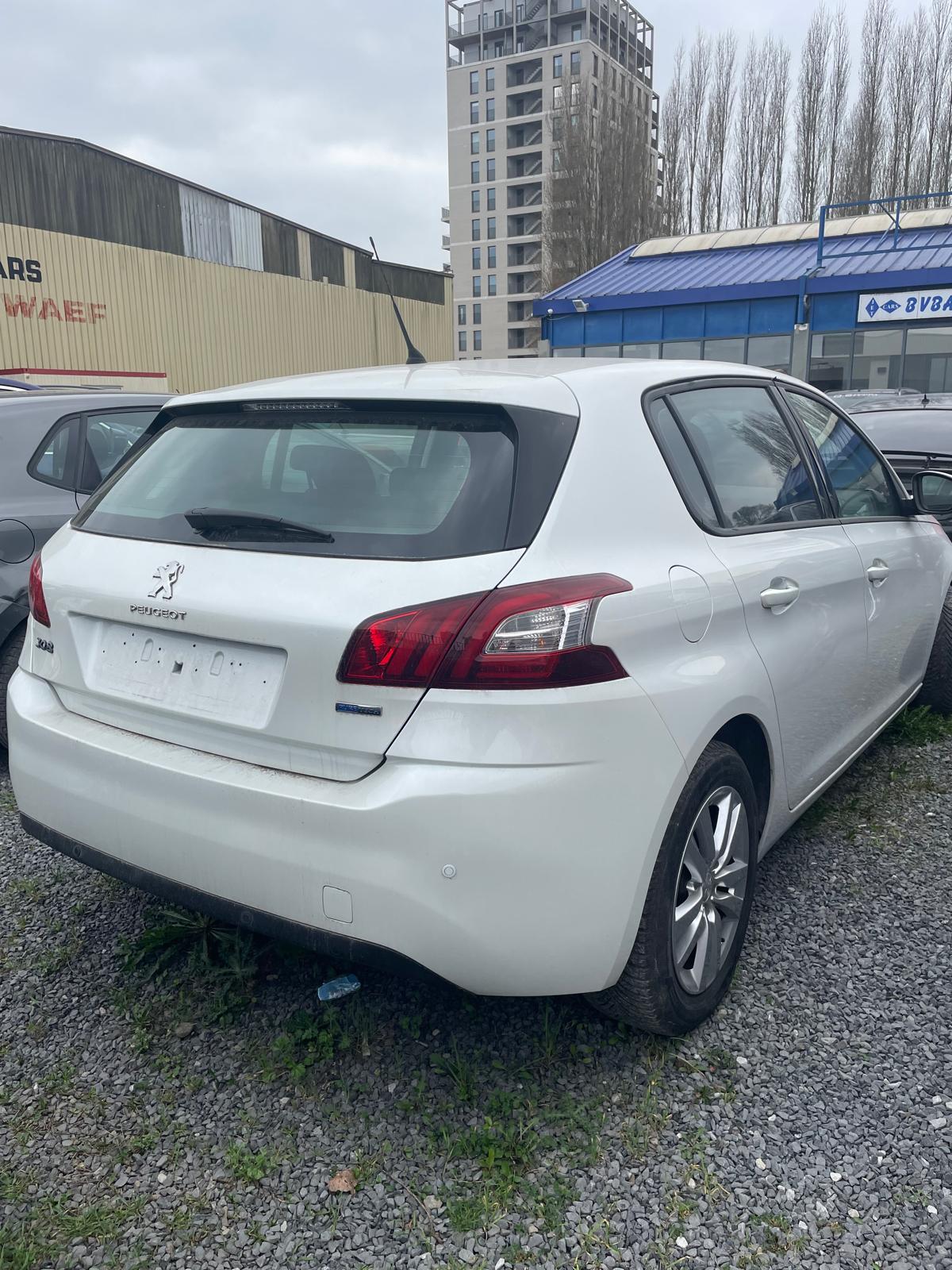 Peugeot 308 II 1.2 PURETECH 82 ACTIVE