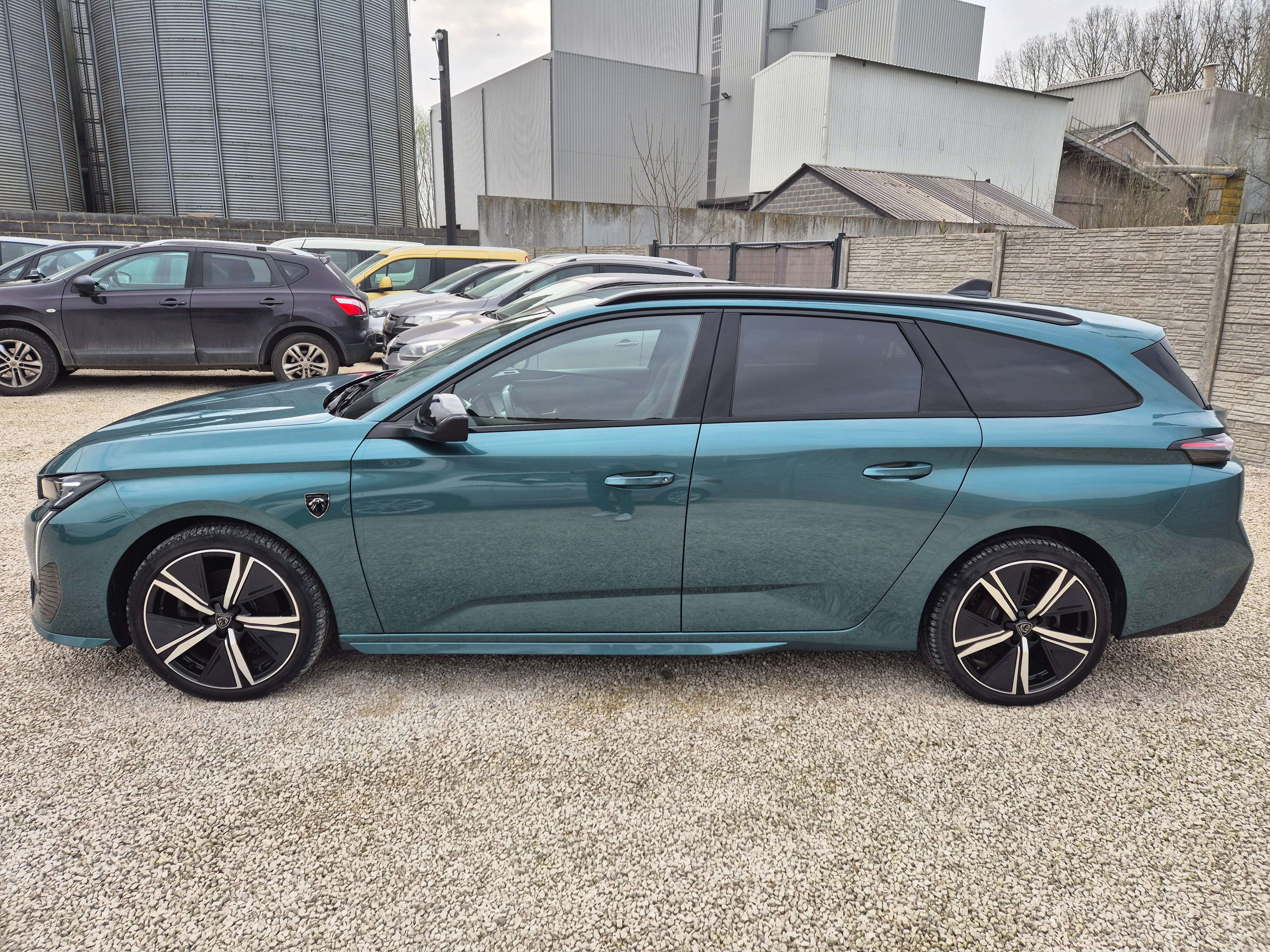Peugeot 308 SW 1.5 BlueHDi GT// CARPLAY/CAMERA/GPS/GARANTIE