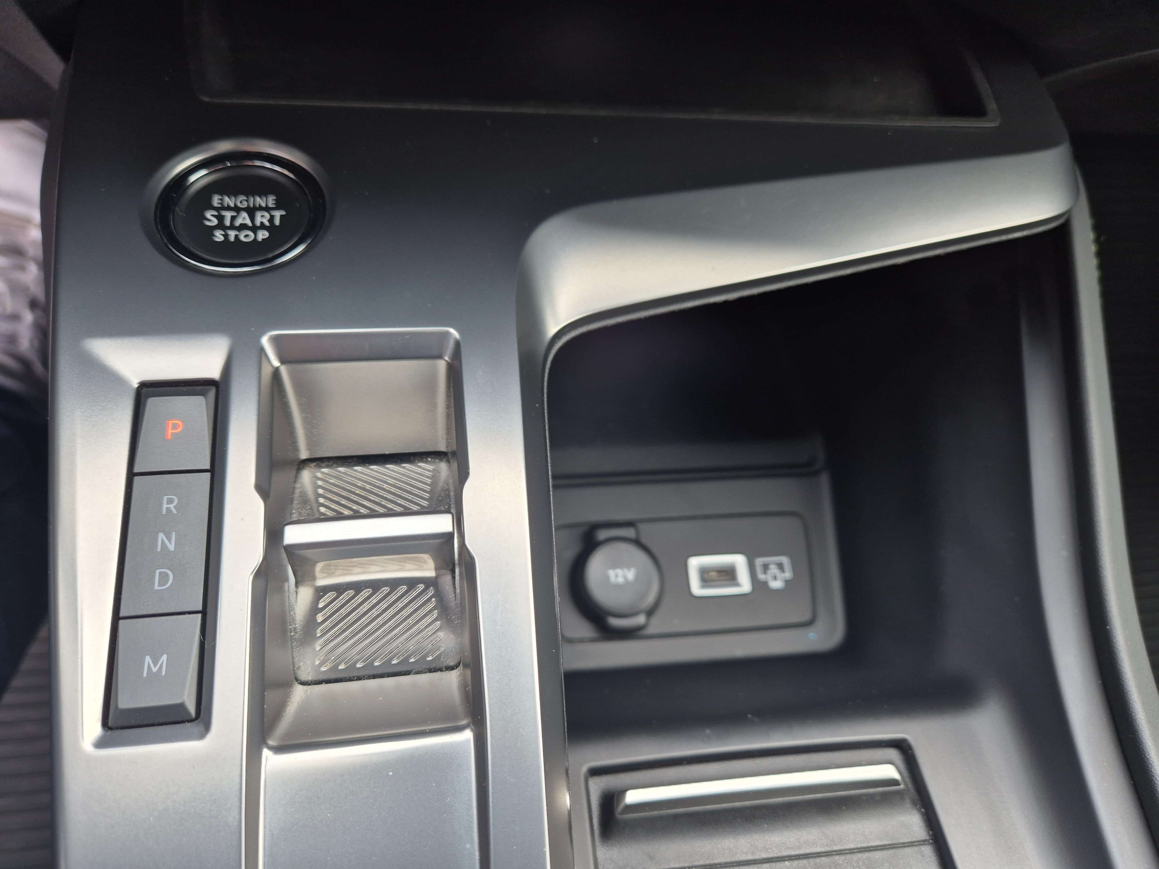 Peugeot 308 SW 1.5 BlueHDi GT// CARPLAY/CAMERA/GPS/GARANTIE