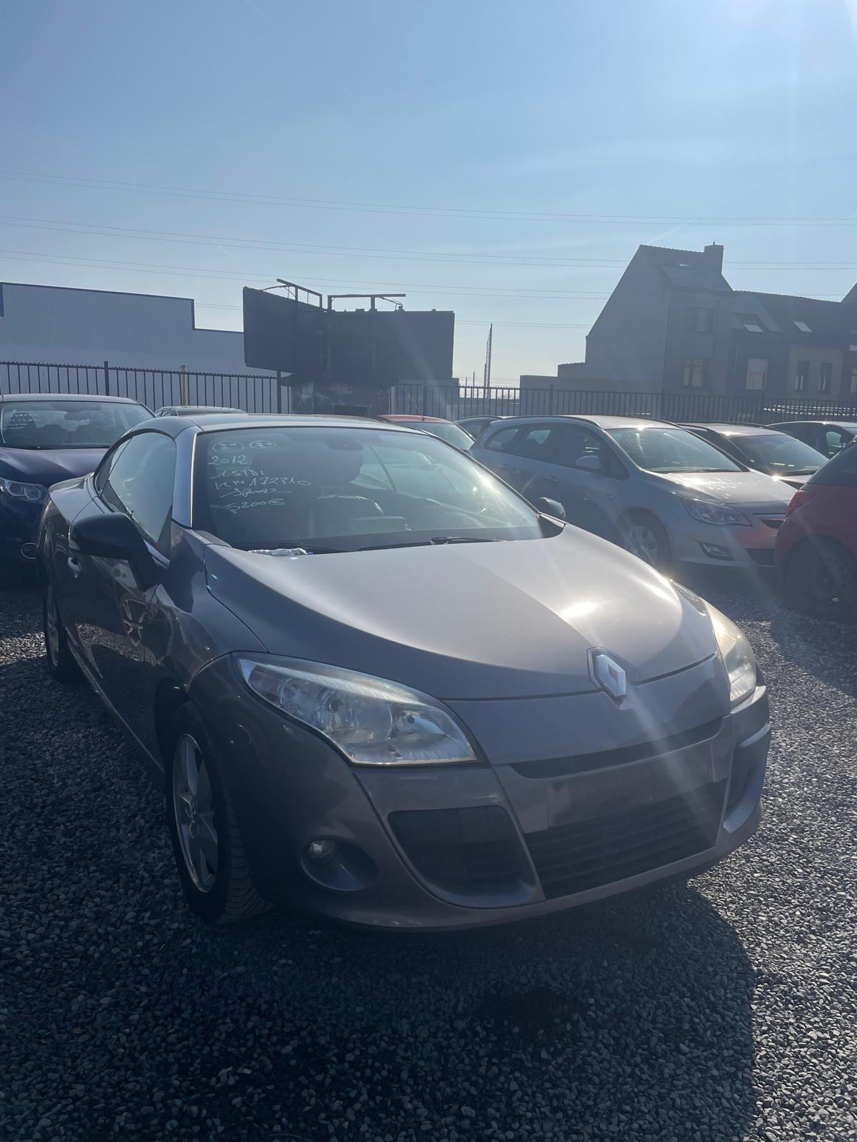 Renault Megane III (2) COUPE CABRIOLET 1.5 DCI 110 FAP OVALIE ECO2
