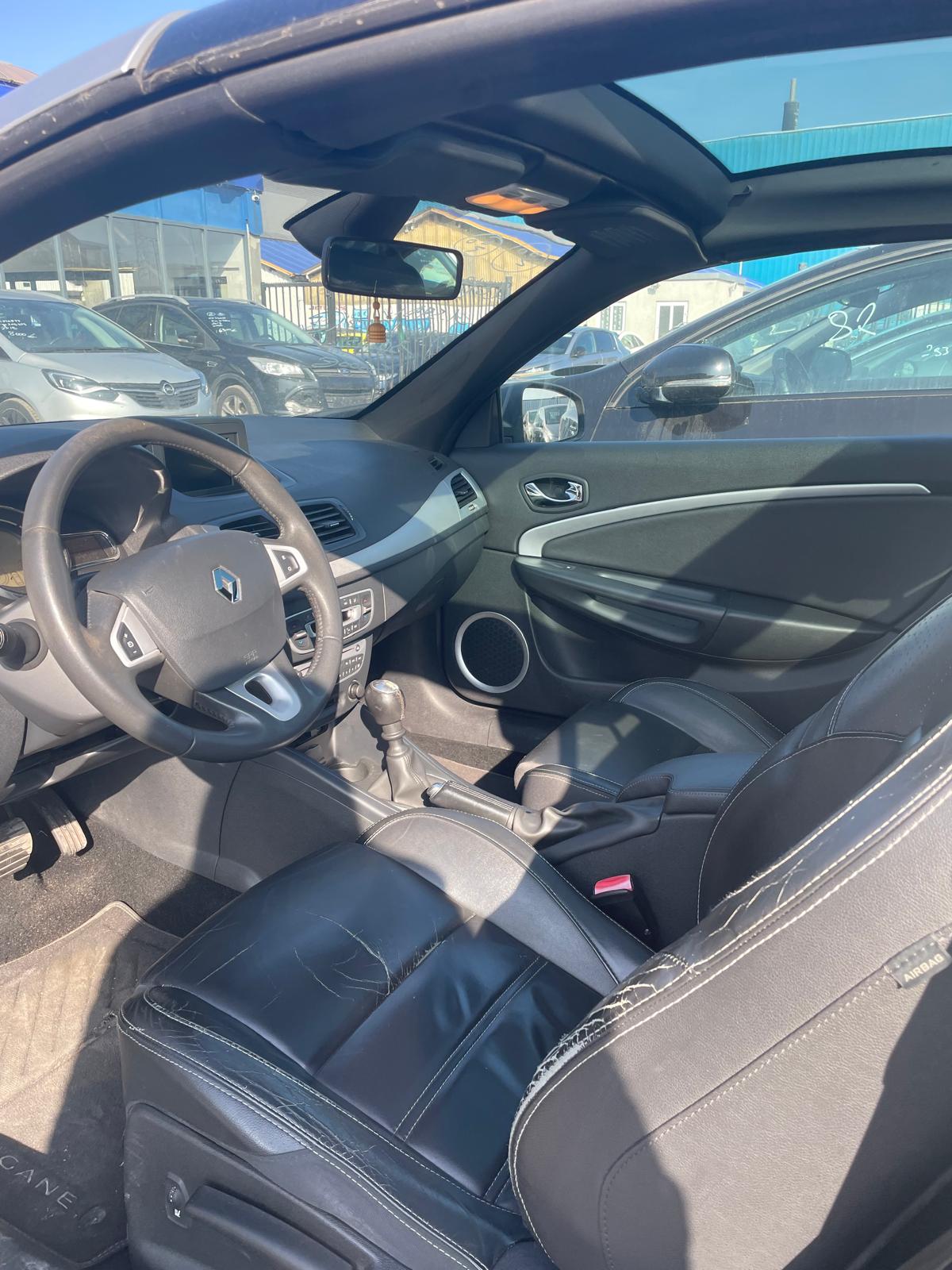 Renault Megane III (2) COUPE CABRIOLET 1.5 DCI 110 FAP OVALIE ECO2
