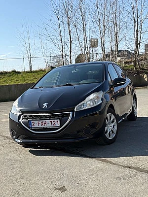 Peugeot 208 (2) 1.2 PURETECH 82 ALLURE 5P