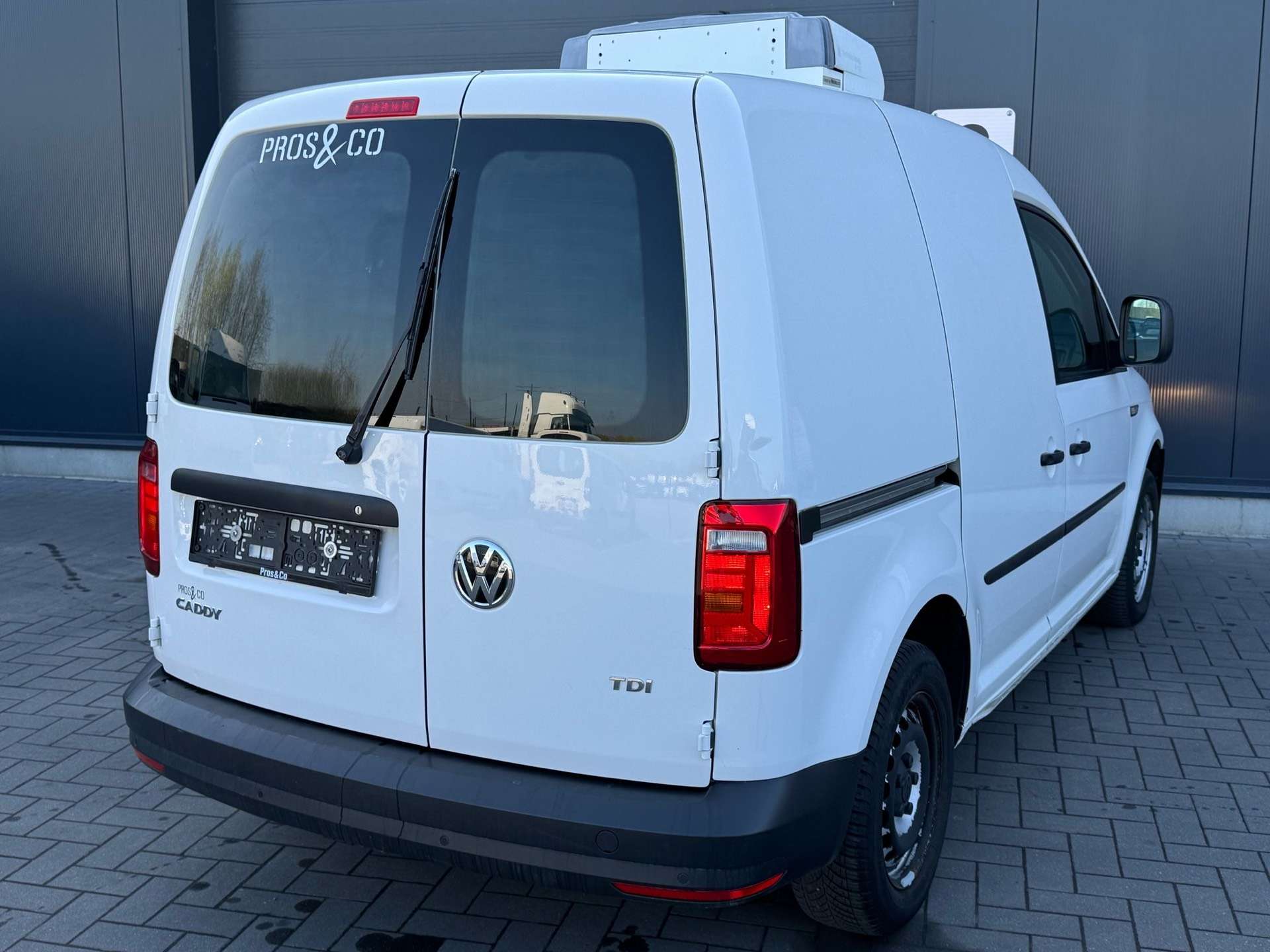 Volkswagen Caddy FRIGO / CLIM / CHARGE 220 VOLT / TVA RECUPERABLE