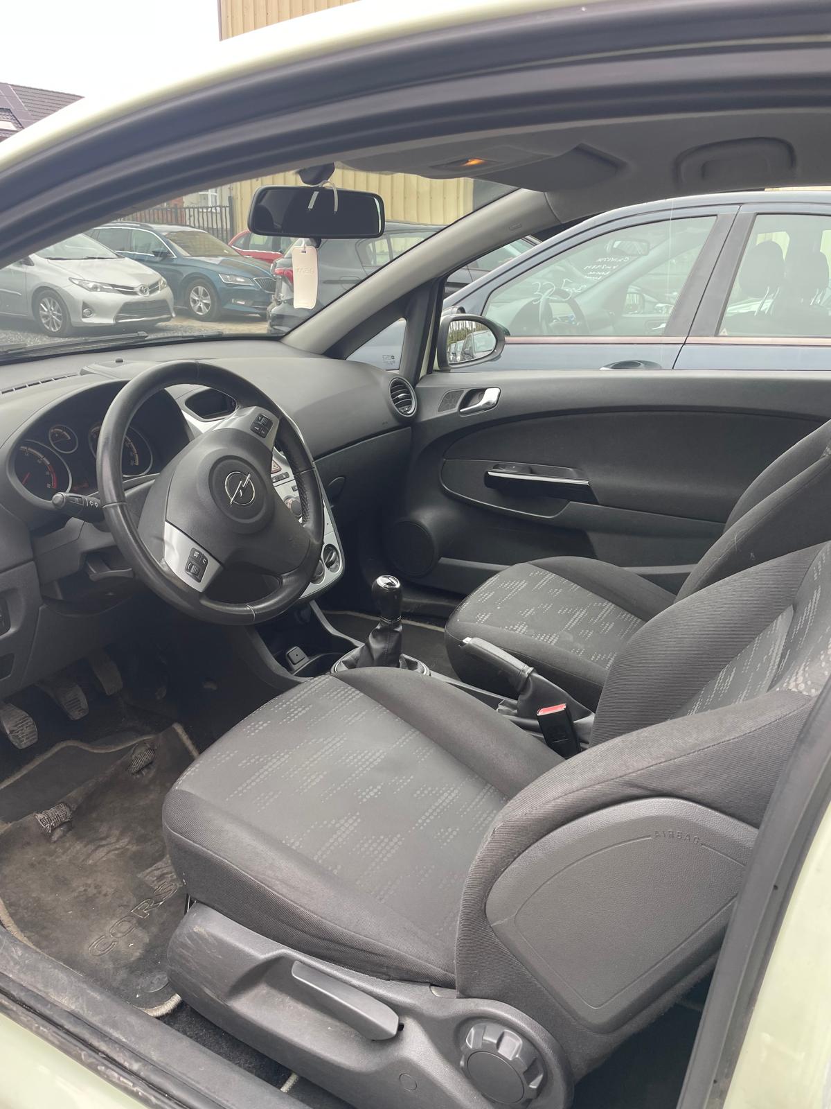 Opel Corsa V 1.4 TURBO 100 BLACK EDITION 5P