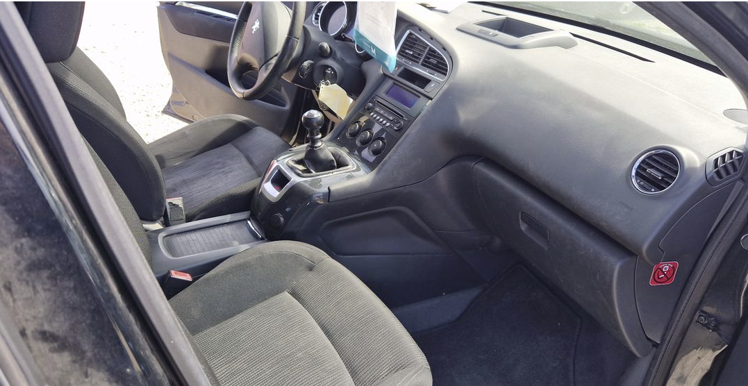 Peugeot 5008 1.6l hdi 112ch pack clim 2012 5places