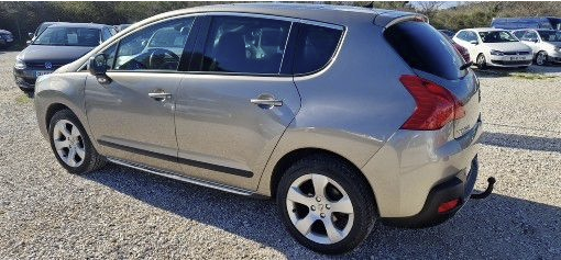 Peugeot 3008 2.0l hdi 150ch gps 2011