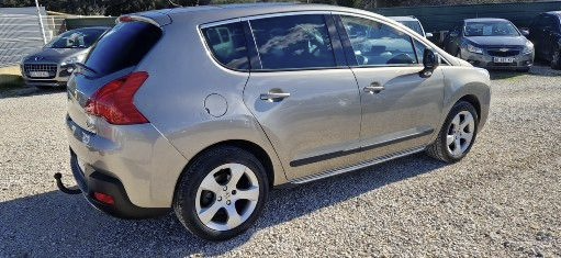 Peugeot 3008 2.0l hdi 150ch gps 2011