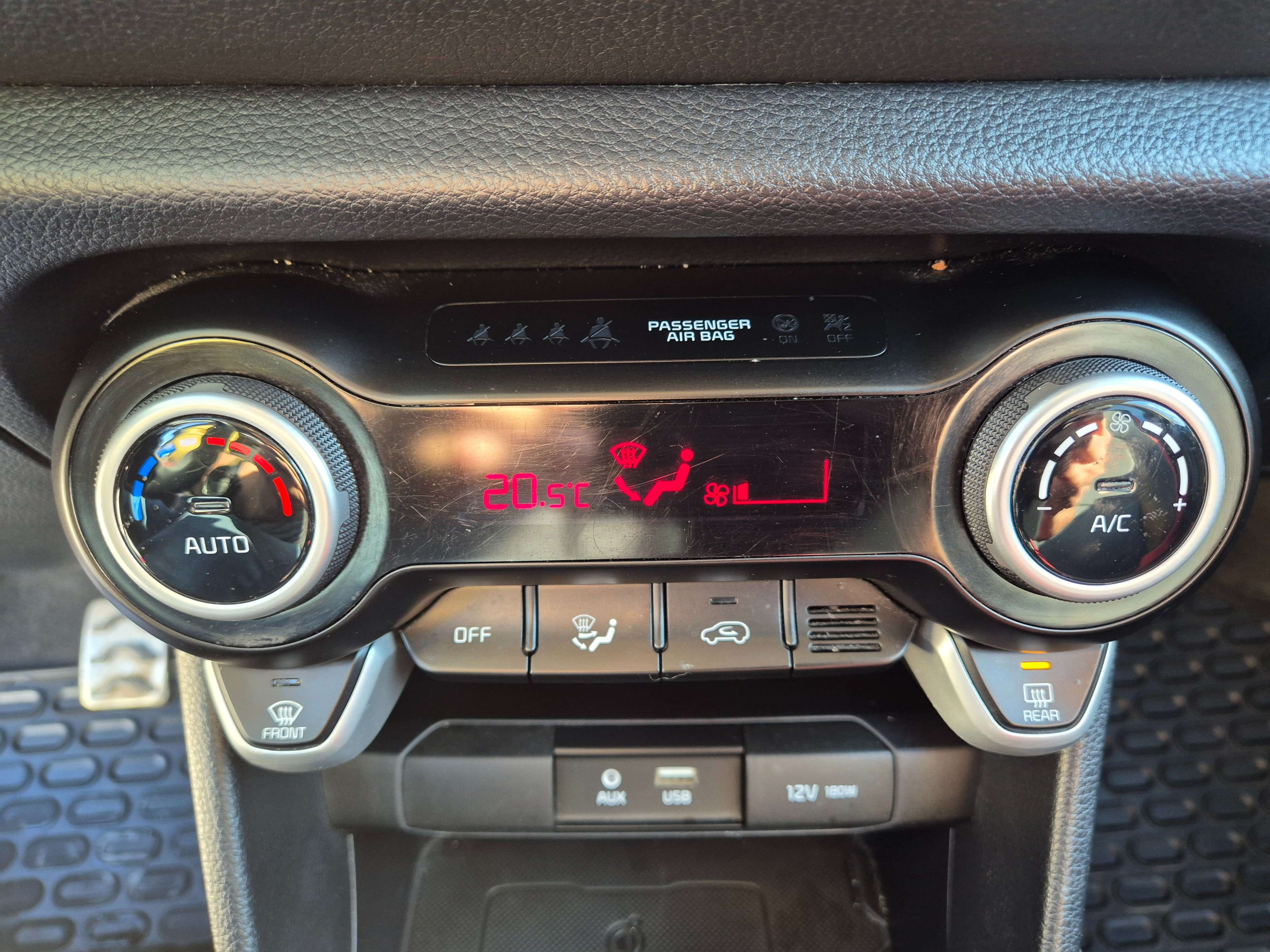 Kia Picanto 1.0i GT Line// CARNET//CARPLAY/CAMERA/GARANTIE 12M