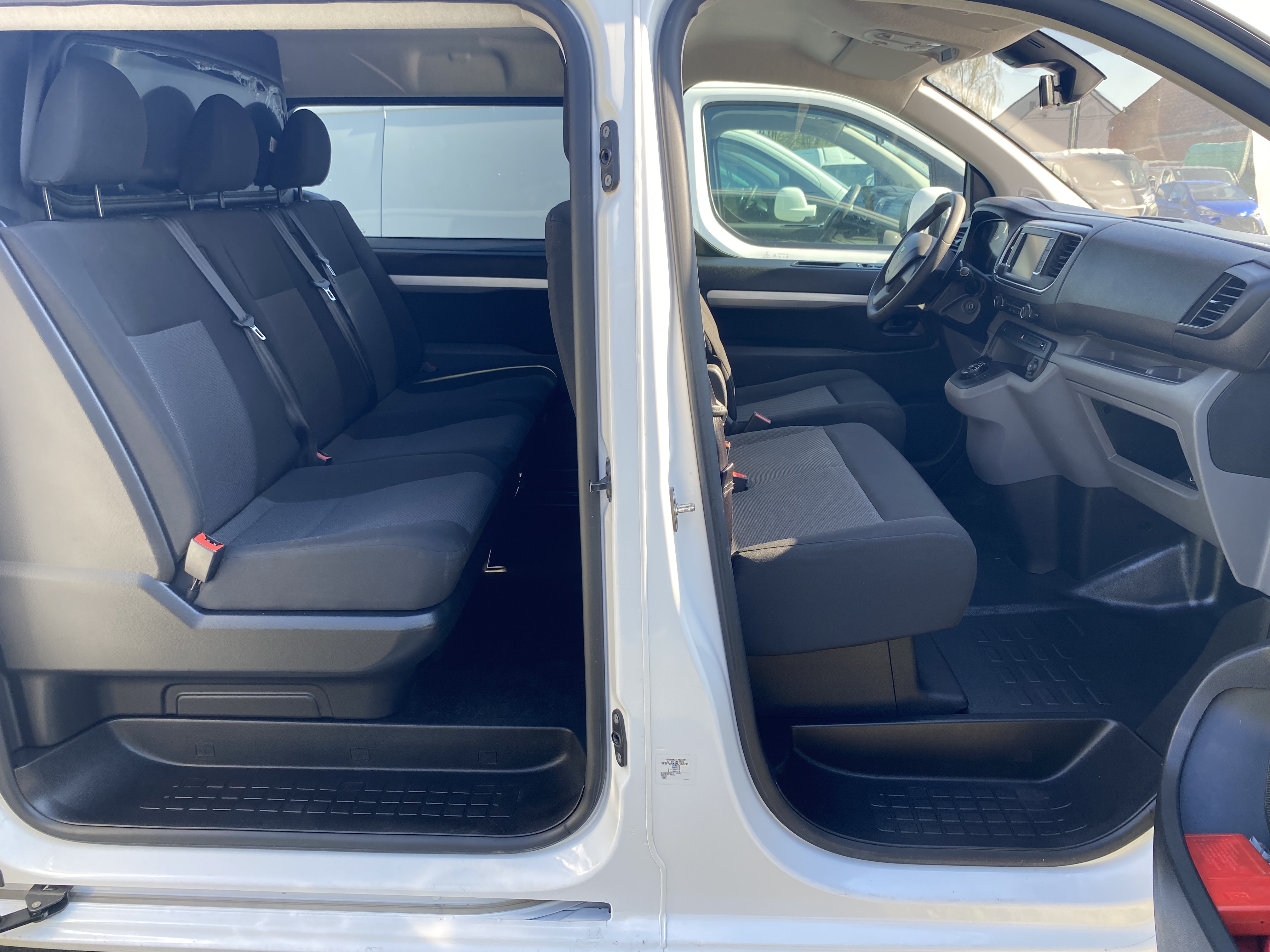 Peugeot Expert III 2.0 BLUEHDI 120 S&amp;S CABINE APPROFONDIE LONG PRE EAT8