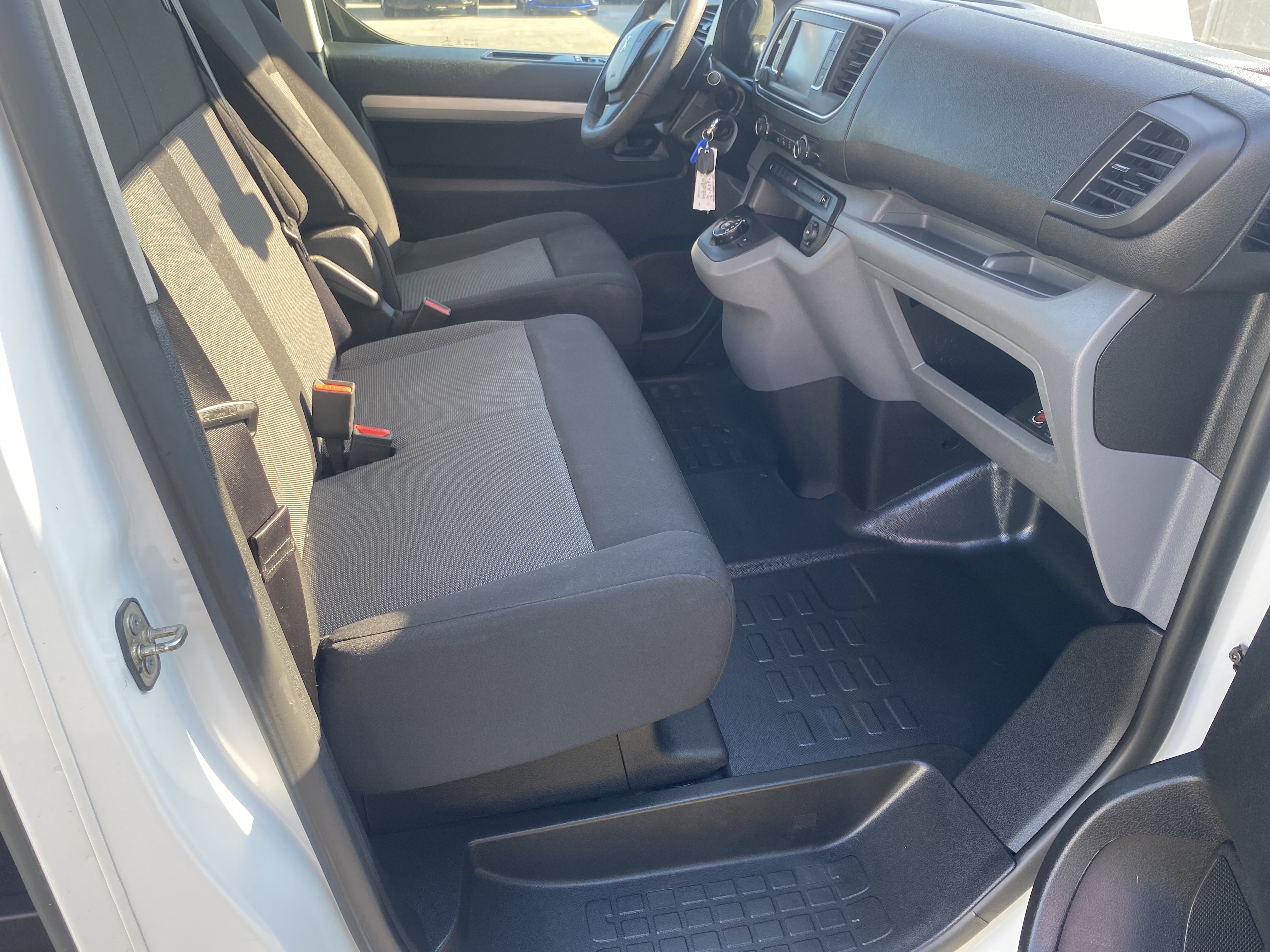 Peugeot Expert III 2.0 BLUEHDI 120 S&amp;S CABINE APPROFONDIE STANDARD PREMIUM EAT8