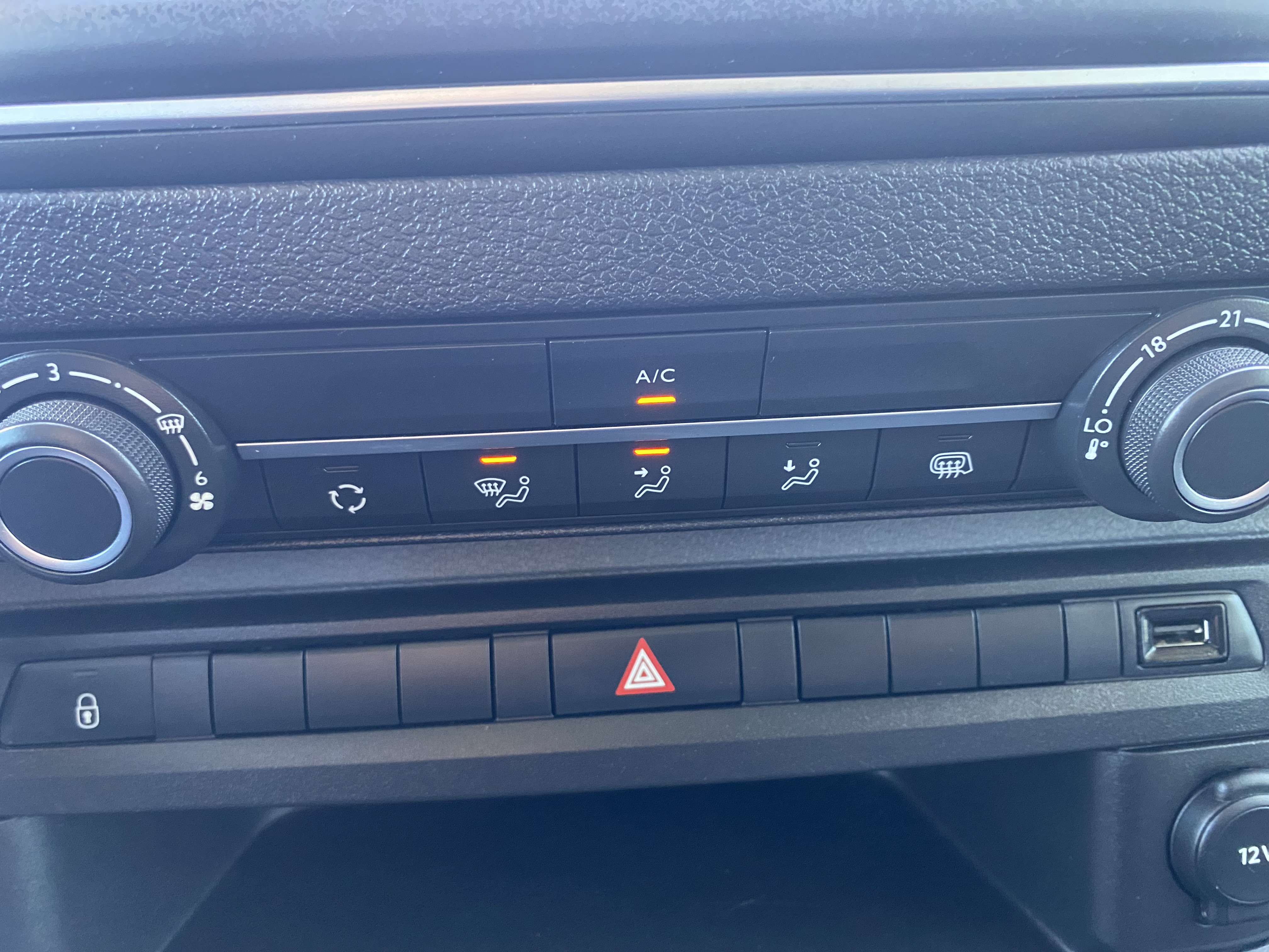 Peugeot Expert III 2.0 BLUEHDI 120 S&amp;S CABINE APPROFONDIE STANDARD PREMIUM EAT8