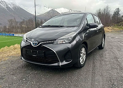 Toyota Yaris III (3) 100 VVT-I CVT DYNAMIC BUSINESS 5P