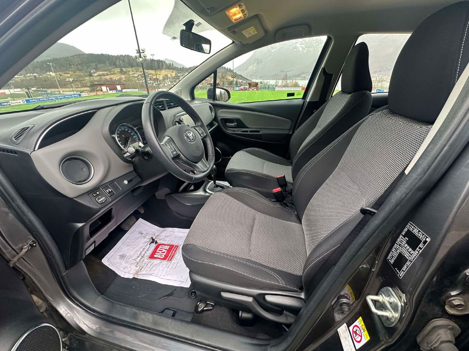 Toyota Yaris III (3) 100 VVT-I CVT DYNAMIC BUSINESS 5P