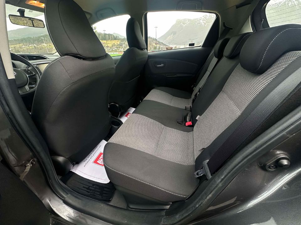Toyota Yaris III (3) 100 VVT-I CVT DYNAMIC BUSINESS 5P