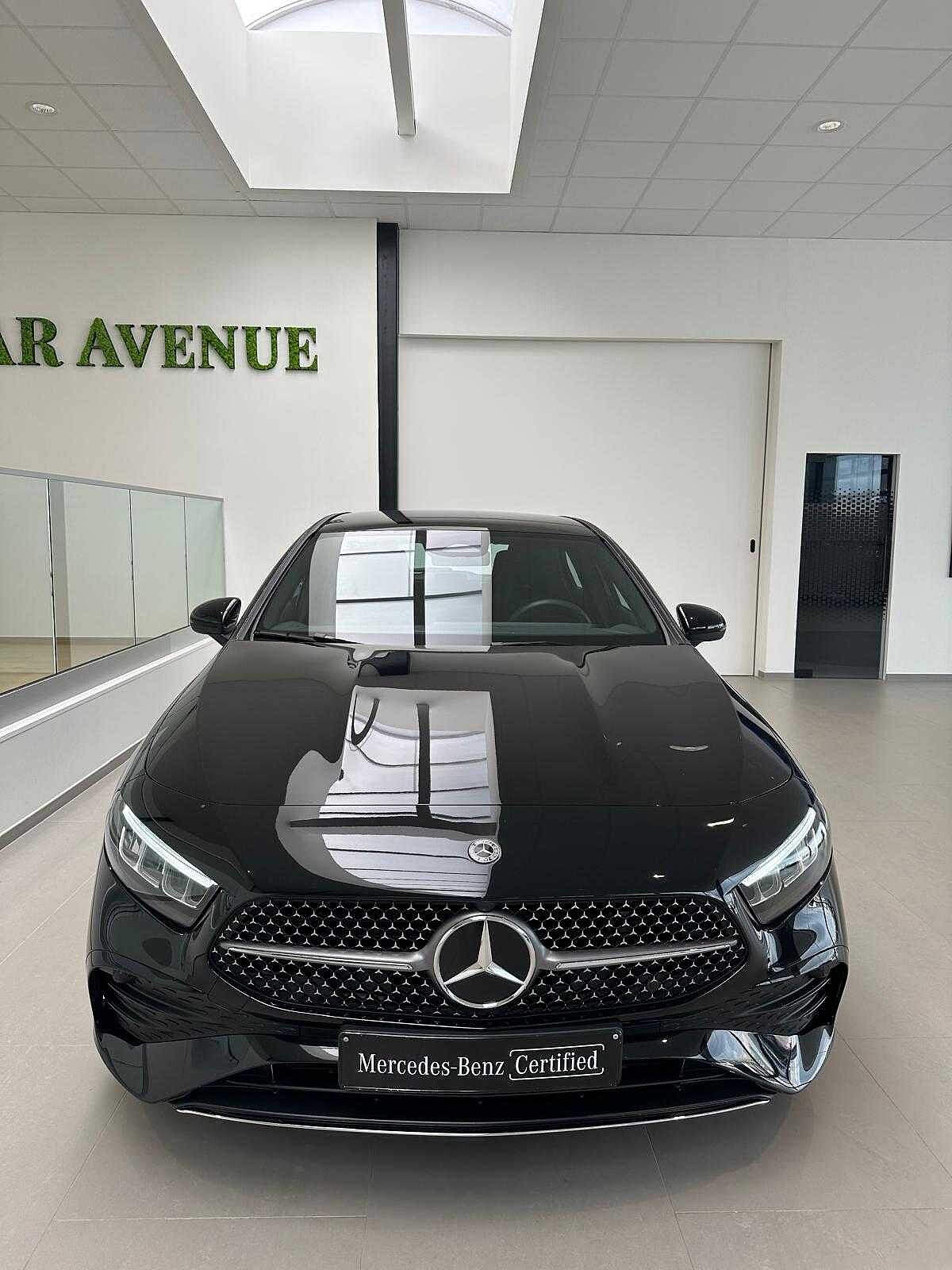 Mercedes-Benz A 180  AMG Line