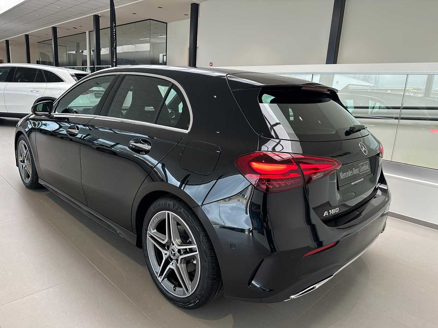 Mercedes-Benz A 180  AMG Line
