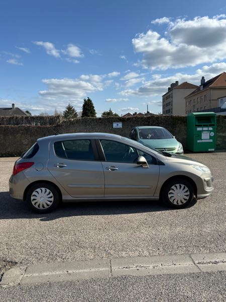 Peugeot 308 II 1.6 HDI 92 ACCESS