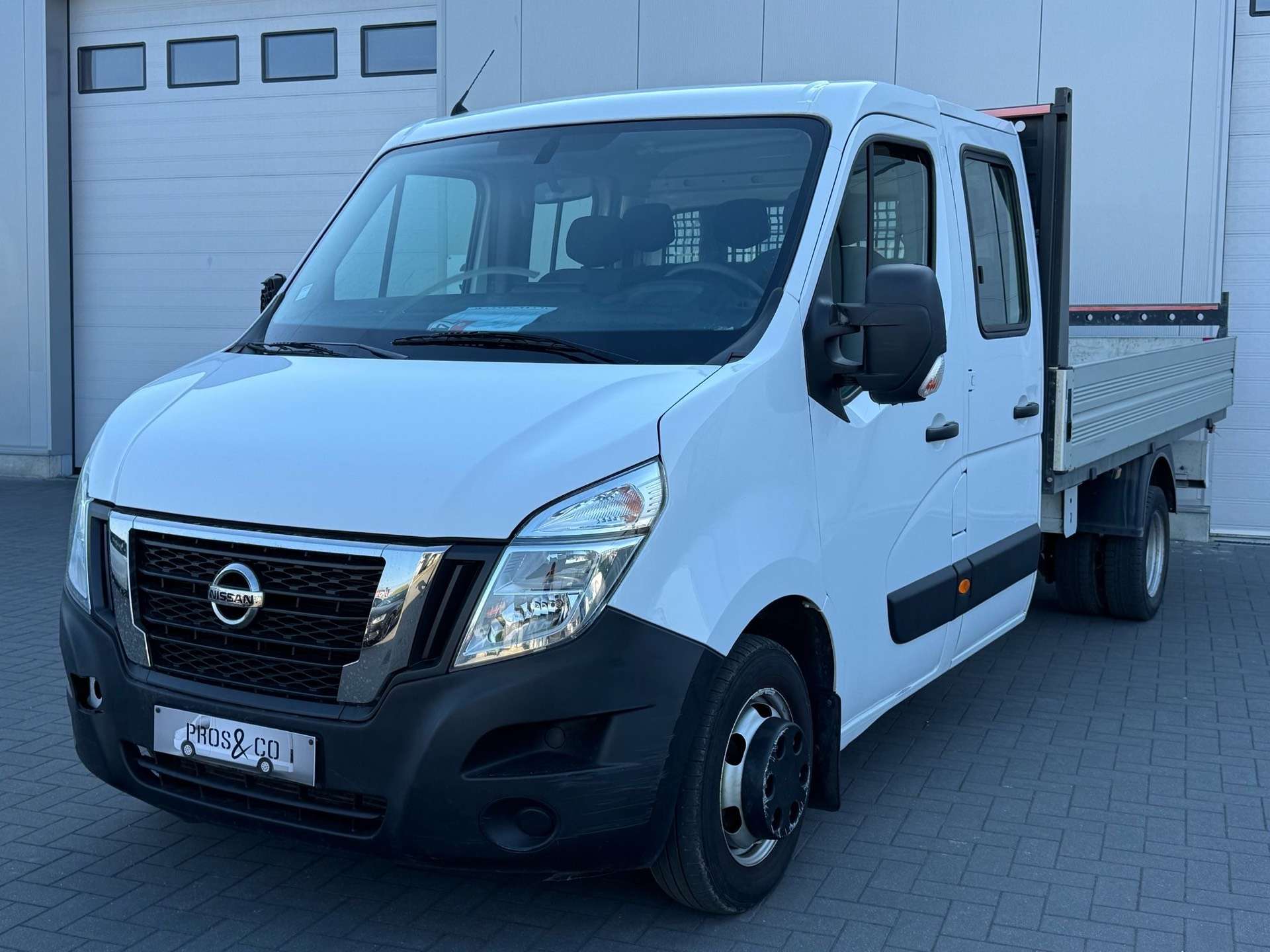 Nissan NV400 // 5PLACES // CLIM // EURO 6 // TVA RECUPERABLE