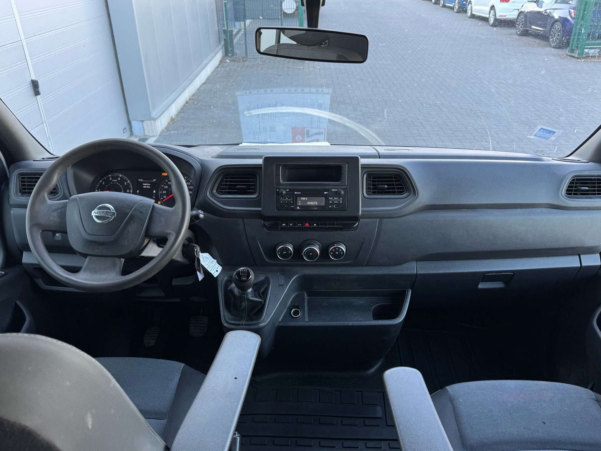 Nissan NV400 // 5PLACES // CLIM // EURO 6 // TVA RECUPERABLE
