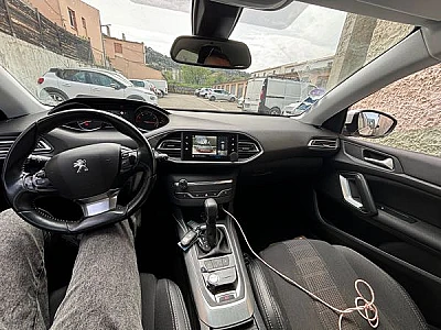 Peugeot 308 II (2) 1.2 PURETECH 130 S&amp;S ALLURE BUSINESS EAT6
