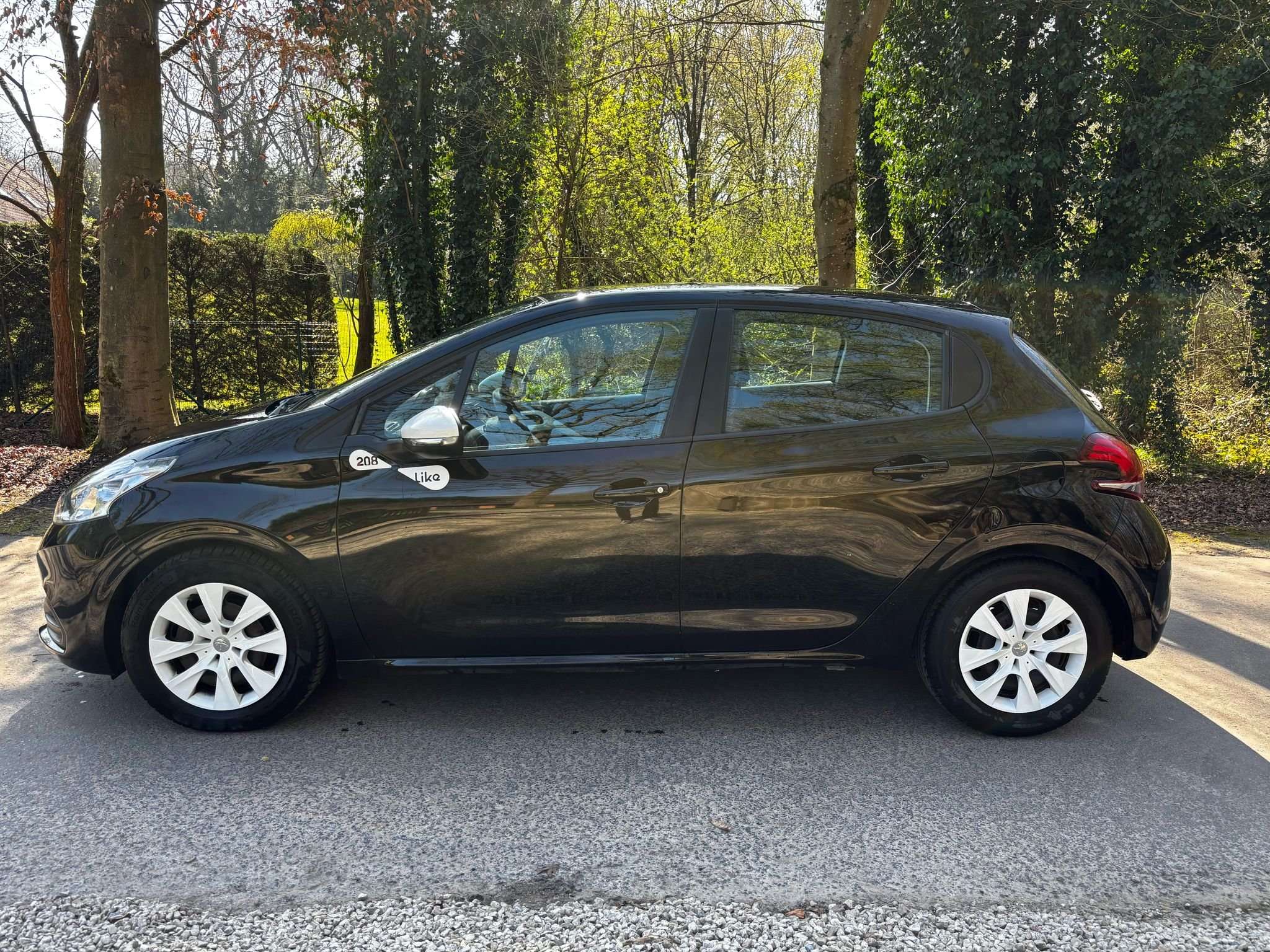 Peugeot 208 1.2i 68cv/AC/LIMIT-REGUL VITESSE/BT/GARANTIE 1AN