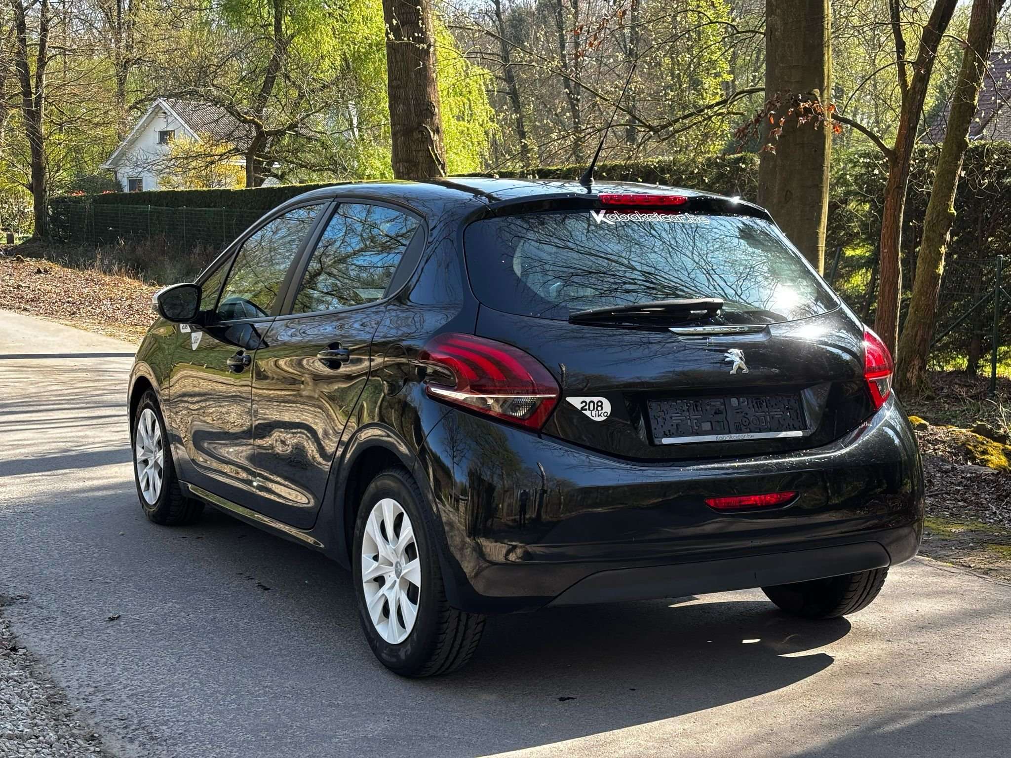 Peugeot 208 1.2i 68cv/AC/LIMIT-REGUL VITESSE/BT/GARANTIE 1AN