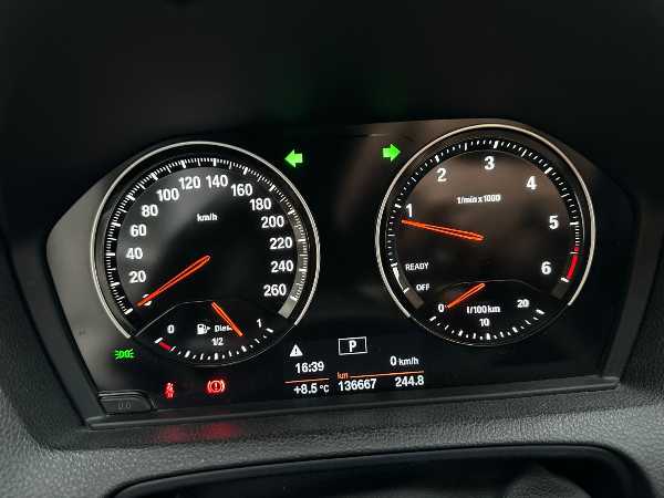 Bmw Serie 1 (F40) 118D 150 8CV BUSINESS DESIGN BVA