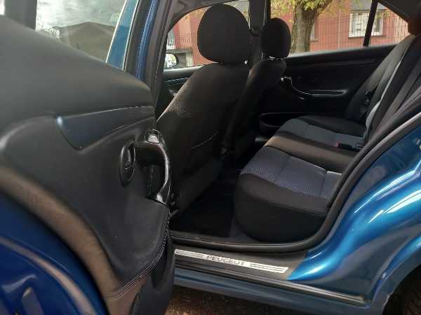 Peugeot 406 2.0 HDI 110 NAVTECH