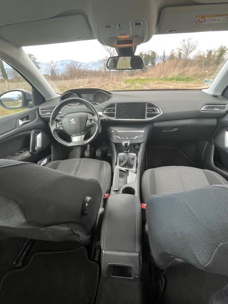 Peugeot 308 308