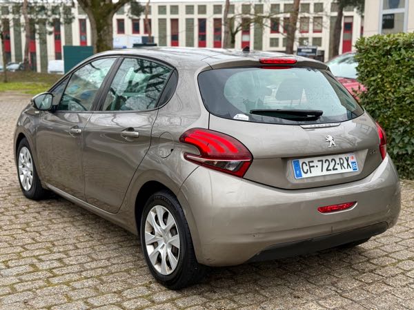 Peugeot 208 1.4 HDI FAP 68 BUSINESS PACK 5P