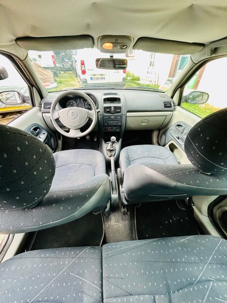 Renault Clio II (2) 1.2 16S AUTHENTIQUE 5P