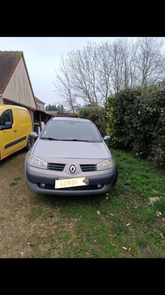 Renault Megane II 1.9 DCI 120 CONFORT AUTHENTIQUE 5P