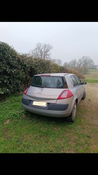 Renault Megane II 1.9 DCI 120 CONFORT AUTHENTIQUE 5P