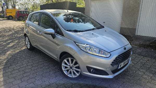 Ford Fiesta V (2) 1.5 TDCI 95 TITANIUM 5P