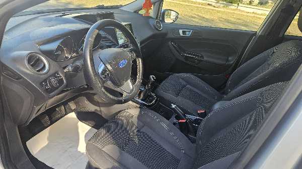 Ford Fiesta V (2) 1.5 TDCI 95 TITANIUM 5P
