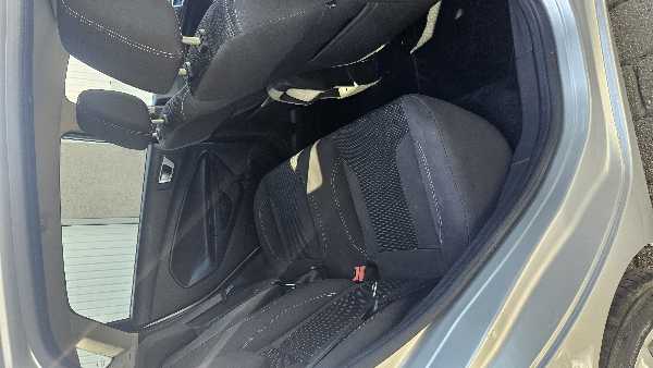 Ford Fiesta V (2) 1.5 TDCI 95 TITANIUM 5P