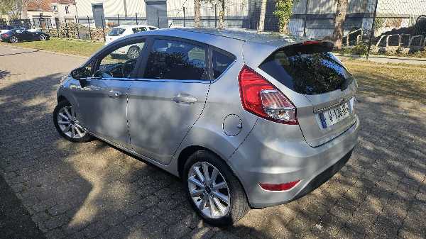 Ford Fiesta V (2) 1.5 TDCI 95 TITANIUM 5P