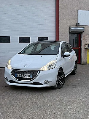 Peugeot 208 1.4 HDI 68 LIKE 5P