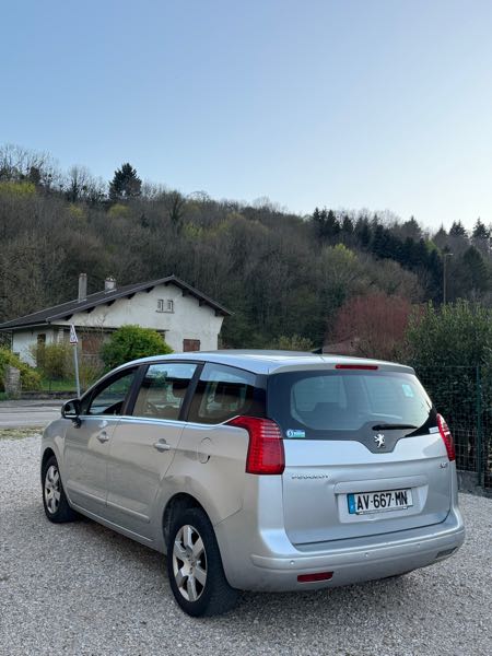 Peugeot 5008 1.6 HDI 110 FAP PREMIUM BV6