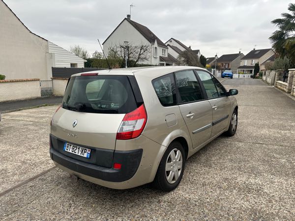 Renault Grand Scenic II 1.6 16V 110 CARMINAT 7PL